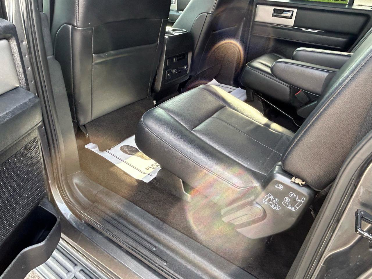 Used 2015 Ford Expedition EL XLT w/ Equipment Group 202A RWD image 9
