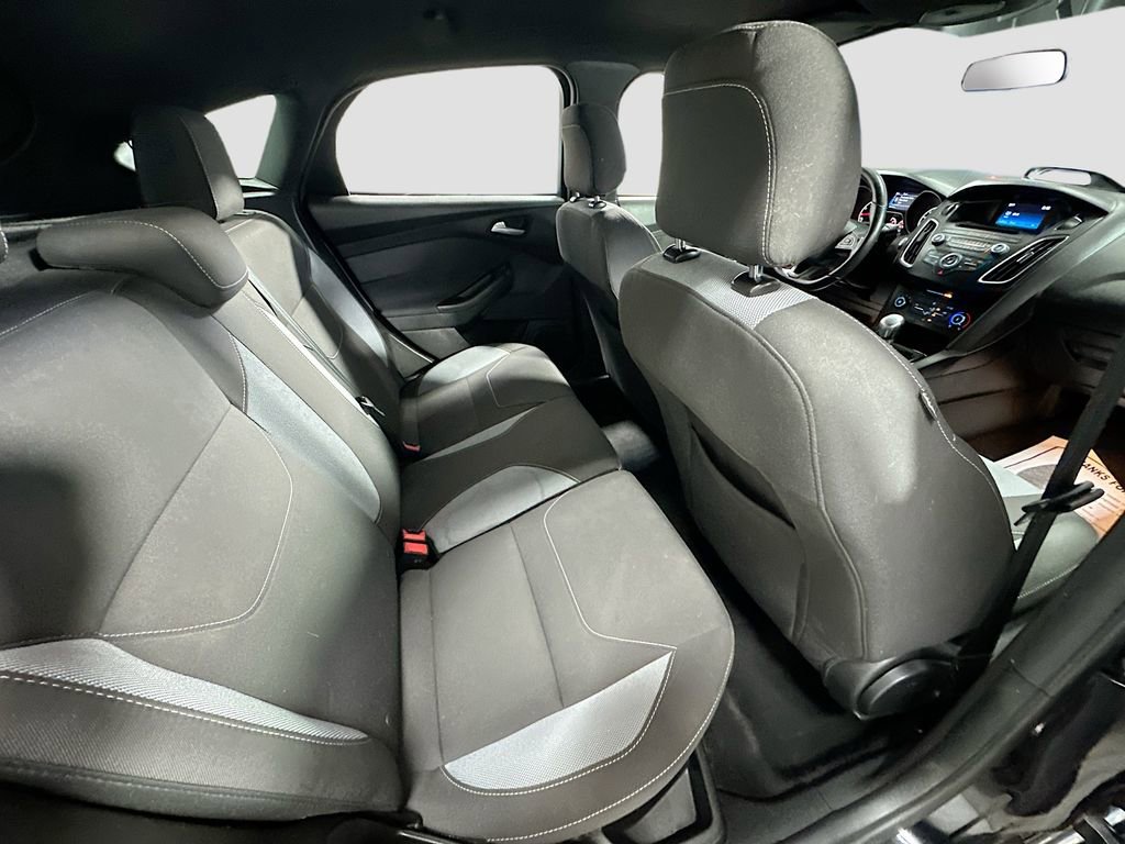 Used 2016 Ford Focus ST image 25