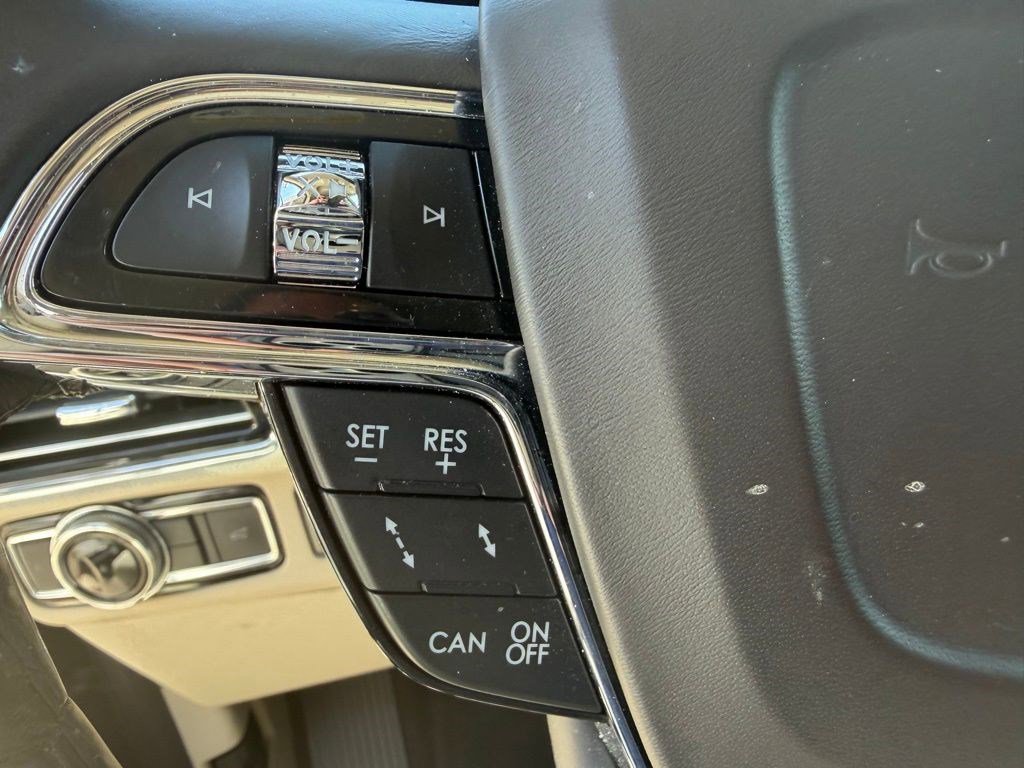 Used 2018 Lincoln Navigator Reserve w/ Technology Package image 13