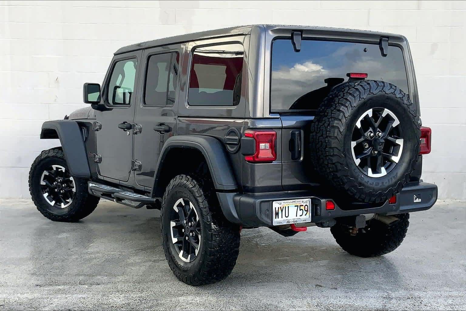 Used 2024 Jeep Wrangler Unlimited Rubicon w/ Safety Group AWD/4WD image 4