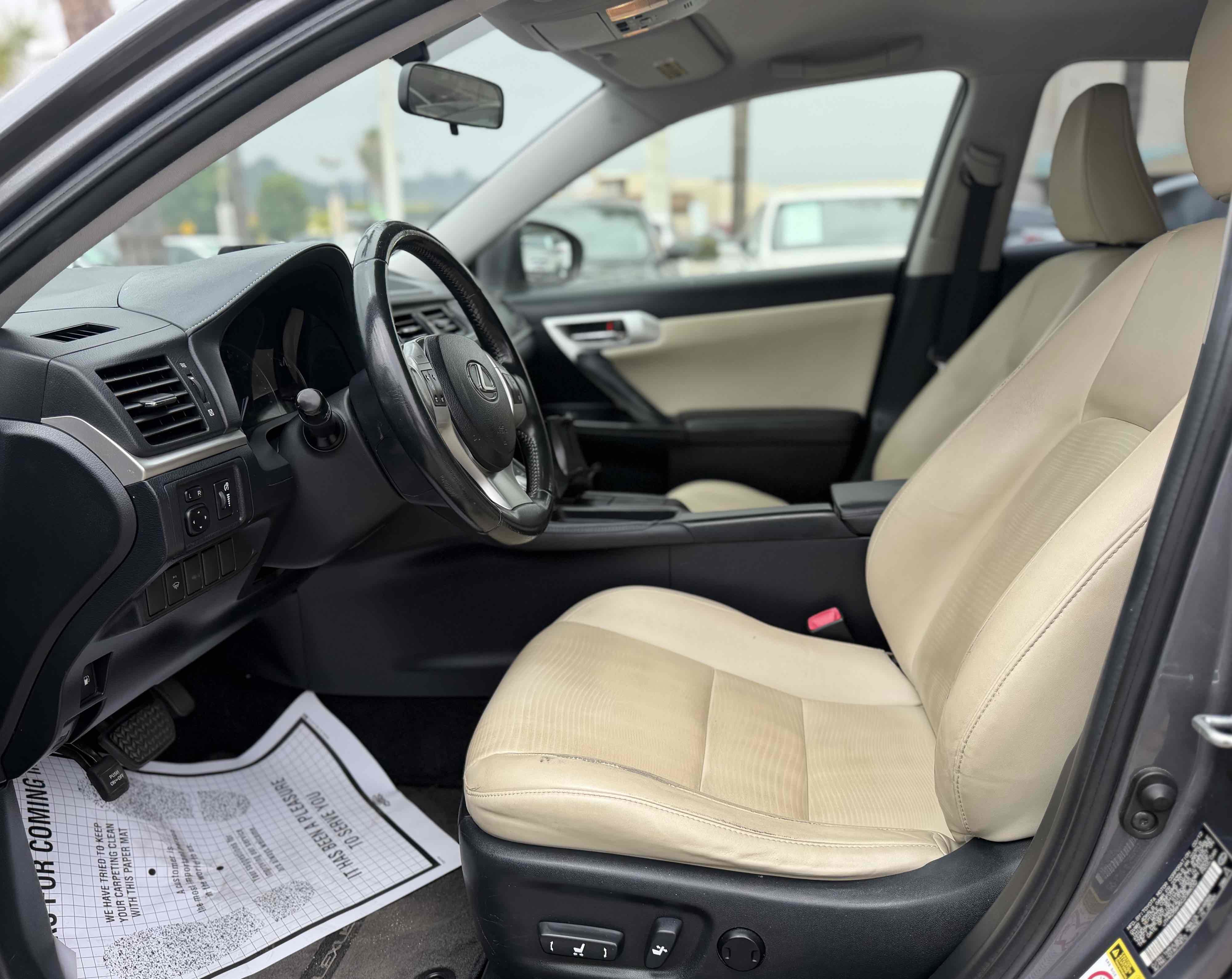 Used 2012 Lexus CT 200h FWD image 19