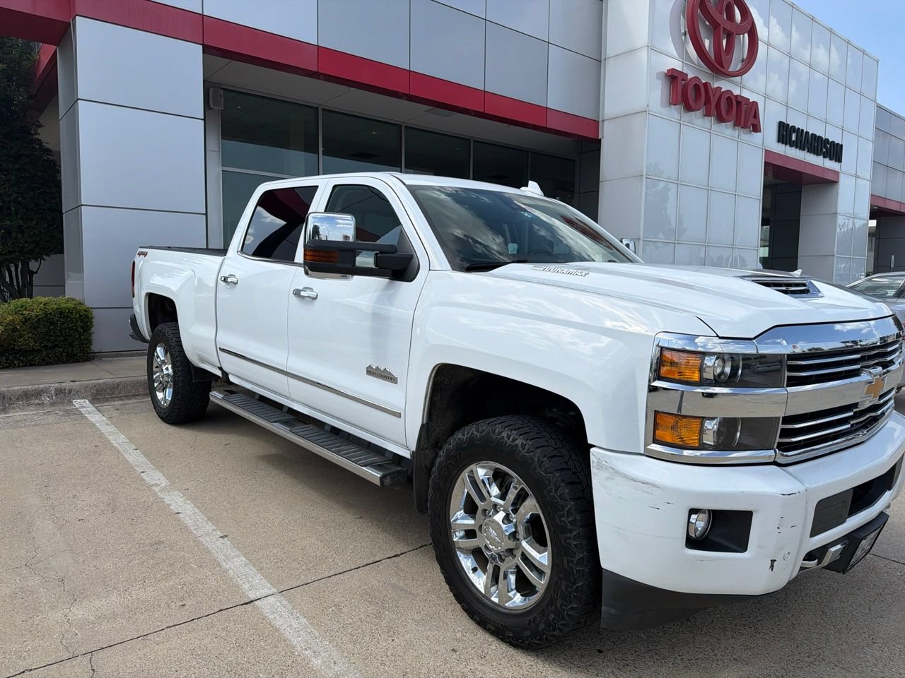Used 2017 Chevrolet Silverado 2500 High Country w/ Duramax Plus Package AWD/4WD image 3