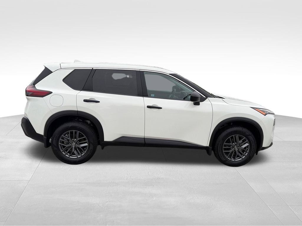 Used 2021 Nissan Rogue S FWD image 7