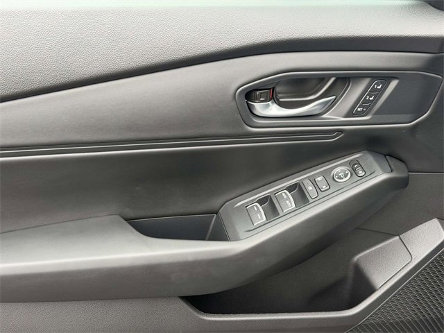 Used 2025 Honda Accord EX-L image 11