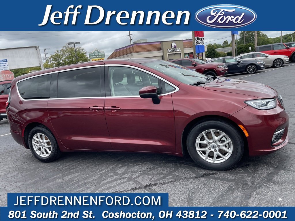 Used 2023 Chrysler Pacifica Touring-L