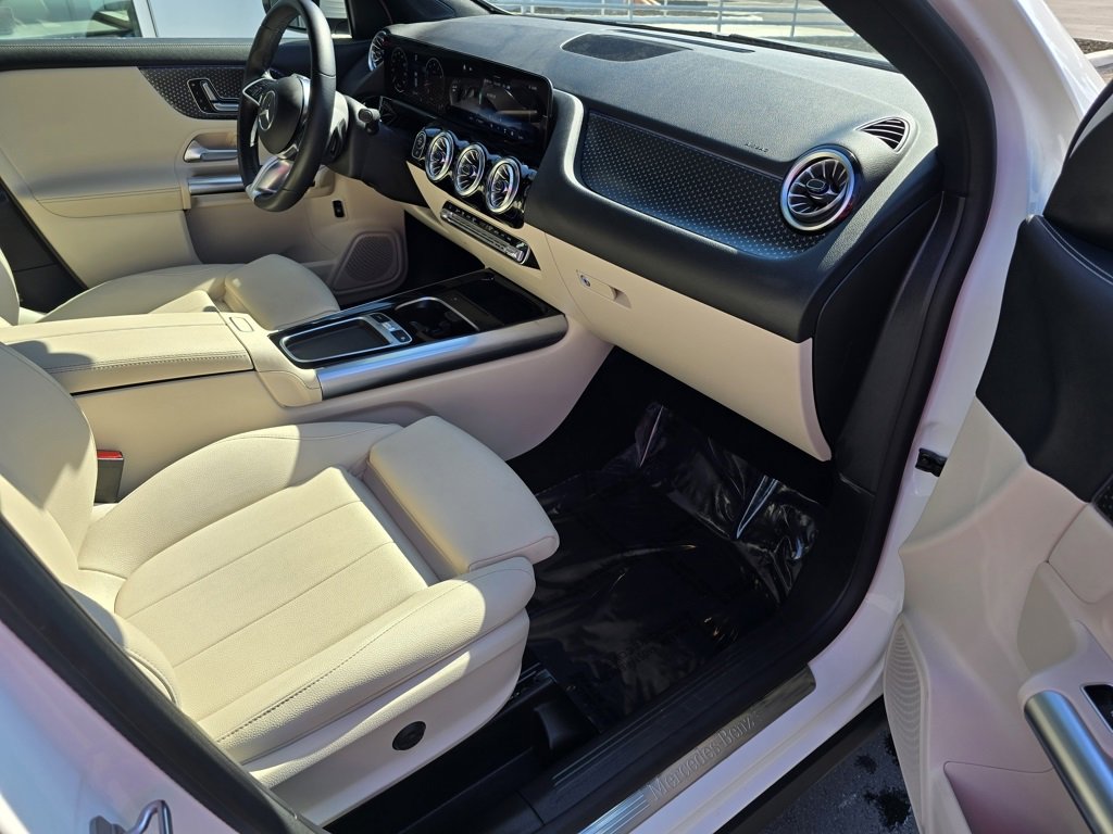 Used 2025 Mercedes-Benz GLA 250 image 29