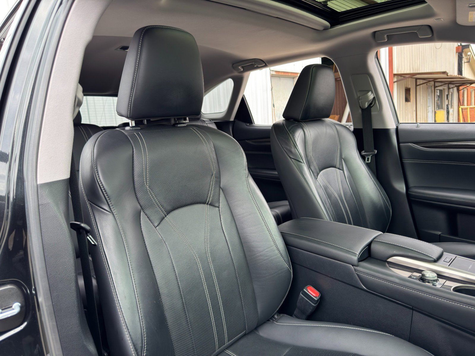 Used 2021 Lexus RX 350L Luxury w/ Accessory Package image 39