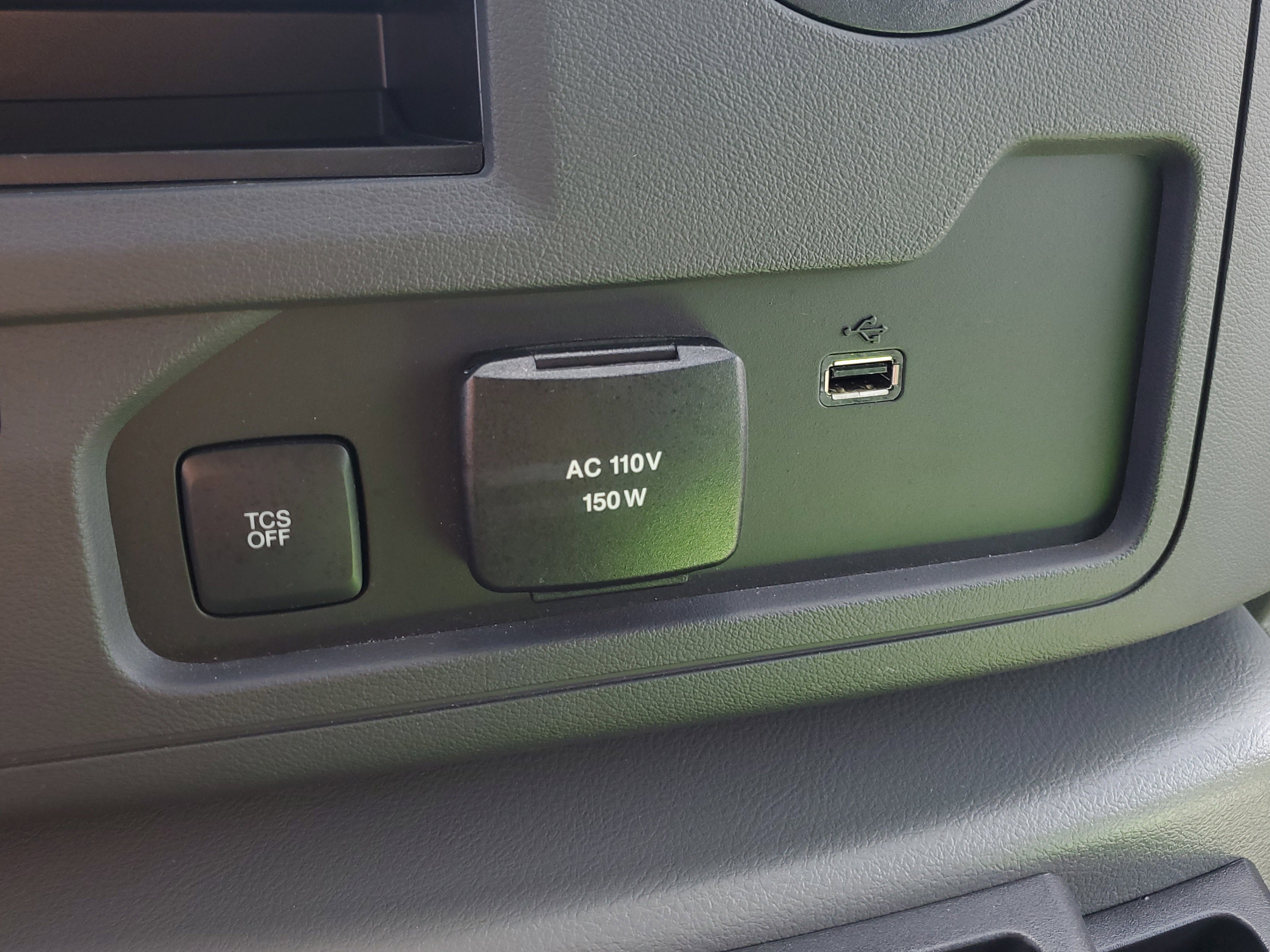 Certified 2024 Ford E-450 and Econoline 450 Super Duty w/ Driver's Safety Package image 26