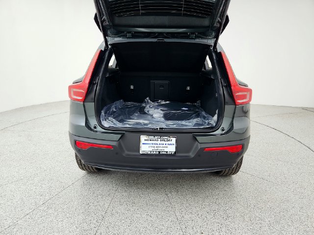 New 2026 Volvo XC40 B5 Ultra w/ Climate Package AWD/4WD image 15