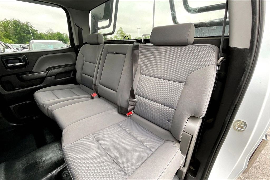 Used 2018 Chevrolet Silverado 3500 W/T AWD/4WD image 35