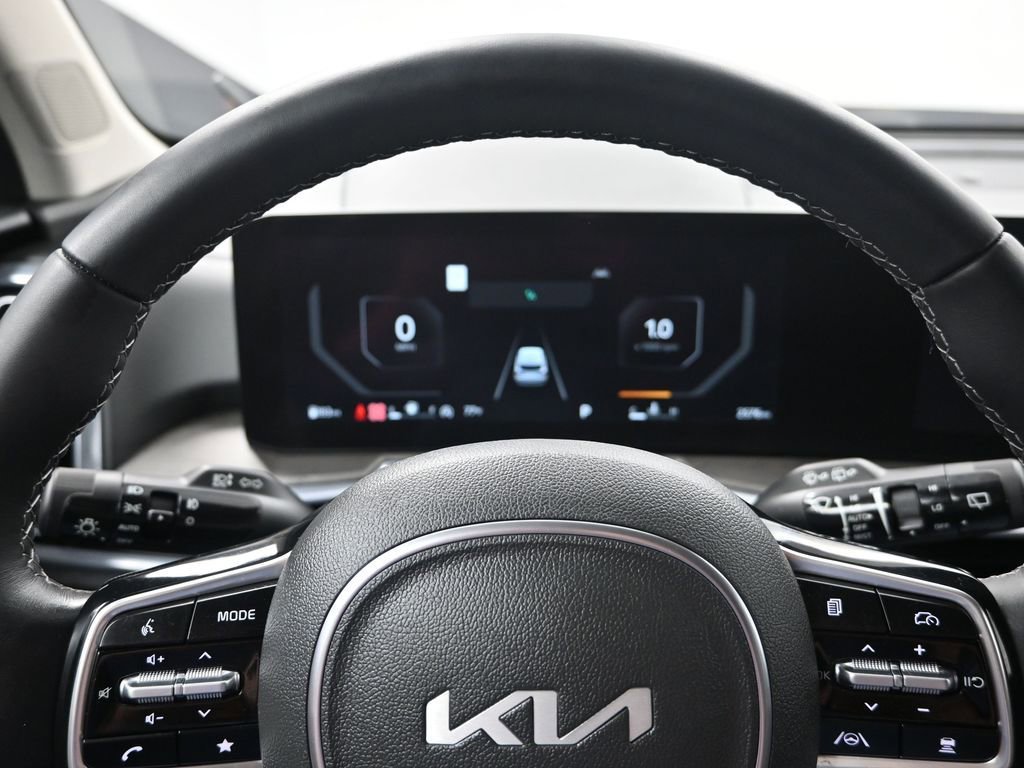 Used 2025 Kia Sorento SX AWD/4WD image 15
