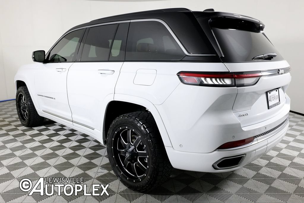 Used 2025 Jeep Grand Cherokee Summit AWD/4WD image 7