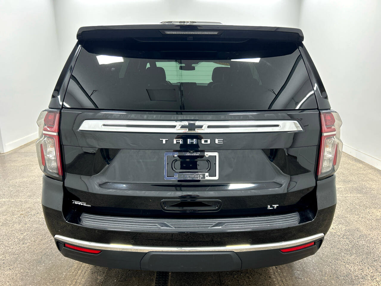 Used 2022 Chevrolet Tahoe LT w/ Luxury Package image 5
