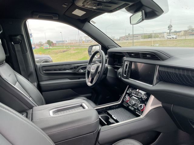 Used 2024 GMC Yukon XL Denali w/ Max Trailering Package image 18