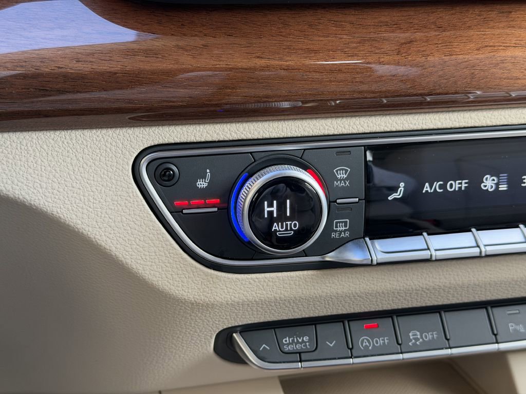 Used 2022 Audi Q5 2.0T Premium w/ Convenience Package image 39