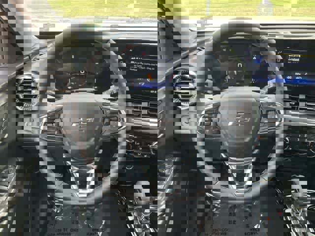 Used 2025 Chevrolet Trax ACTIV image 18