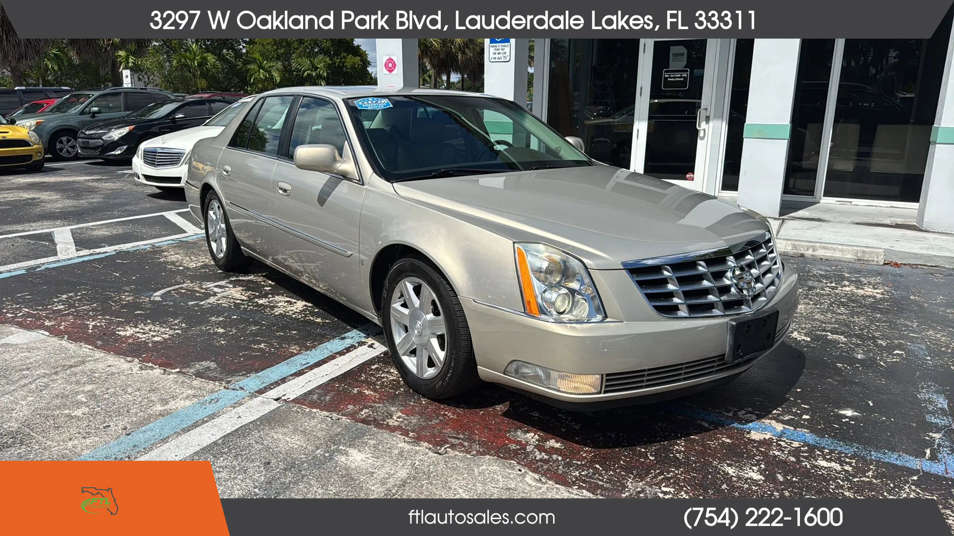 Used 2007 Cadillac DTS w/ Trunk Convenience Package image 3