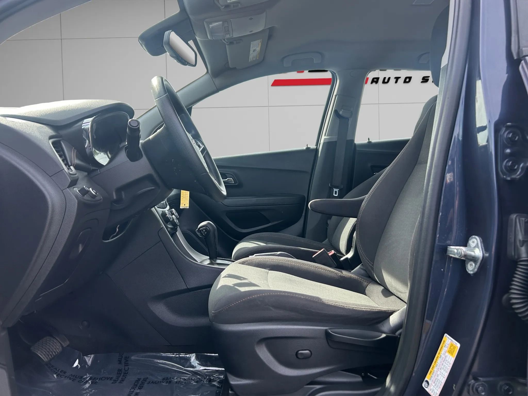 Used 2018 Chevrolet Trax LS image 11