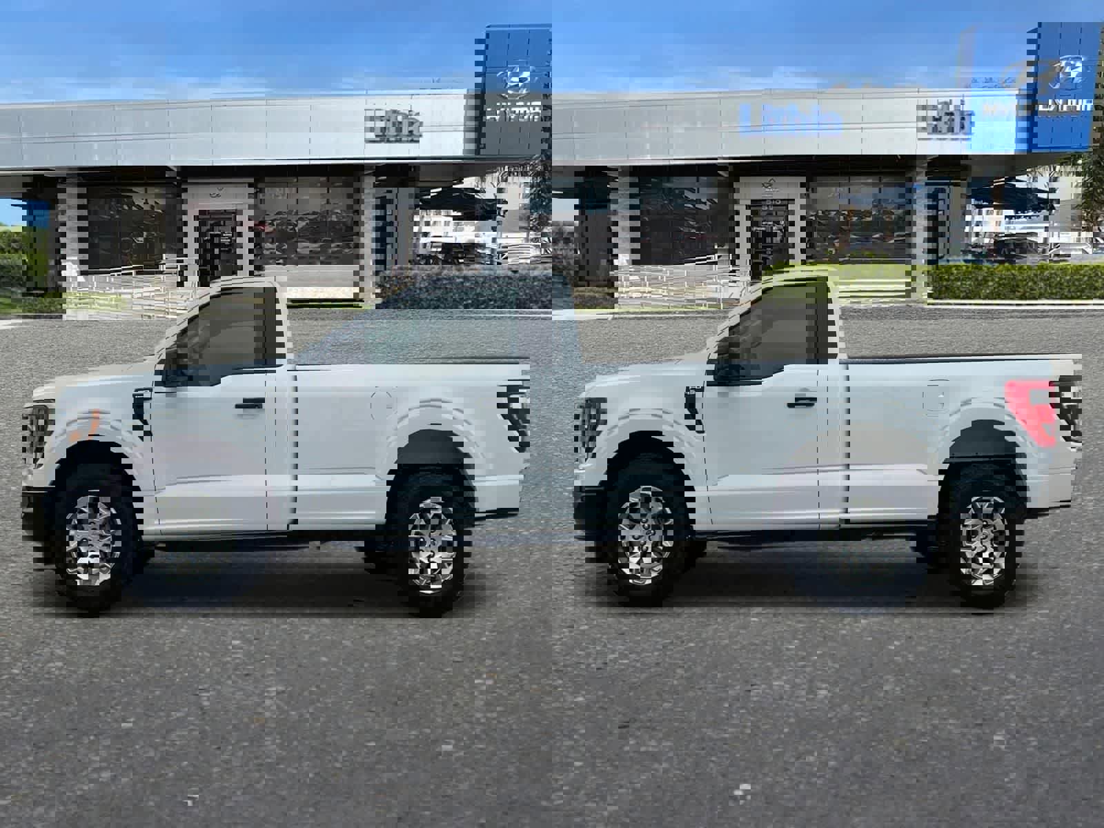 Used 2023 Ford F150 XL w/ Max Trailer Tow Package image 6