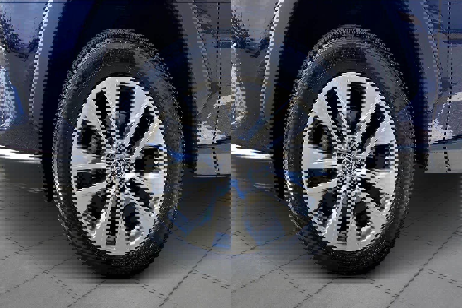 Used 2023 Toyota RAV4 Limited image 10