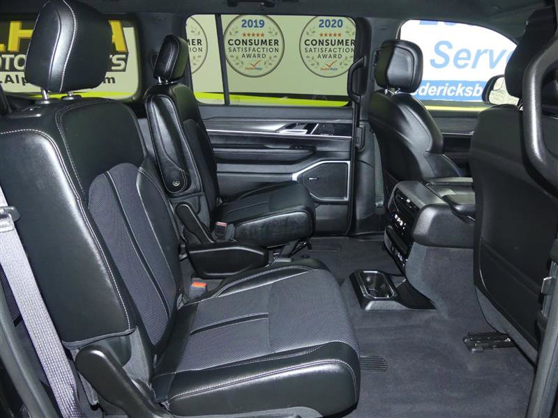 Used 2024 Jeep Wagoneer Series II image 27