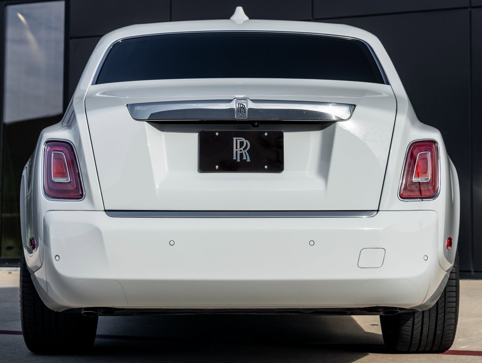 Used 2022 Rolls-Royce Phantom Extended Wheelbase image 10