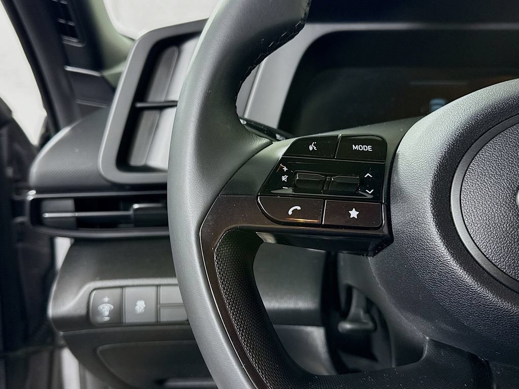 Certified 2025 Hyundai Elantra Sport FWD image 20