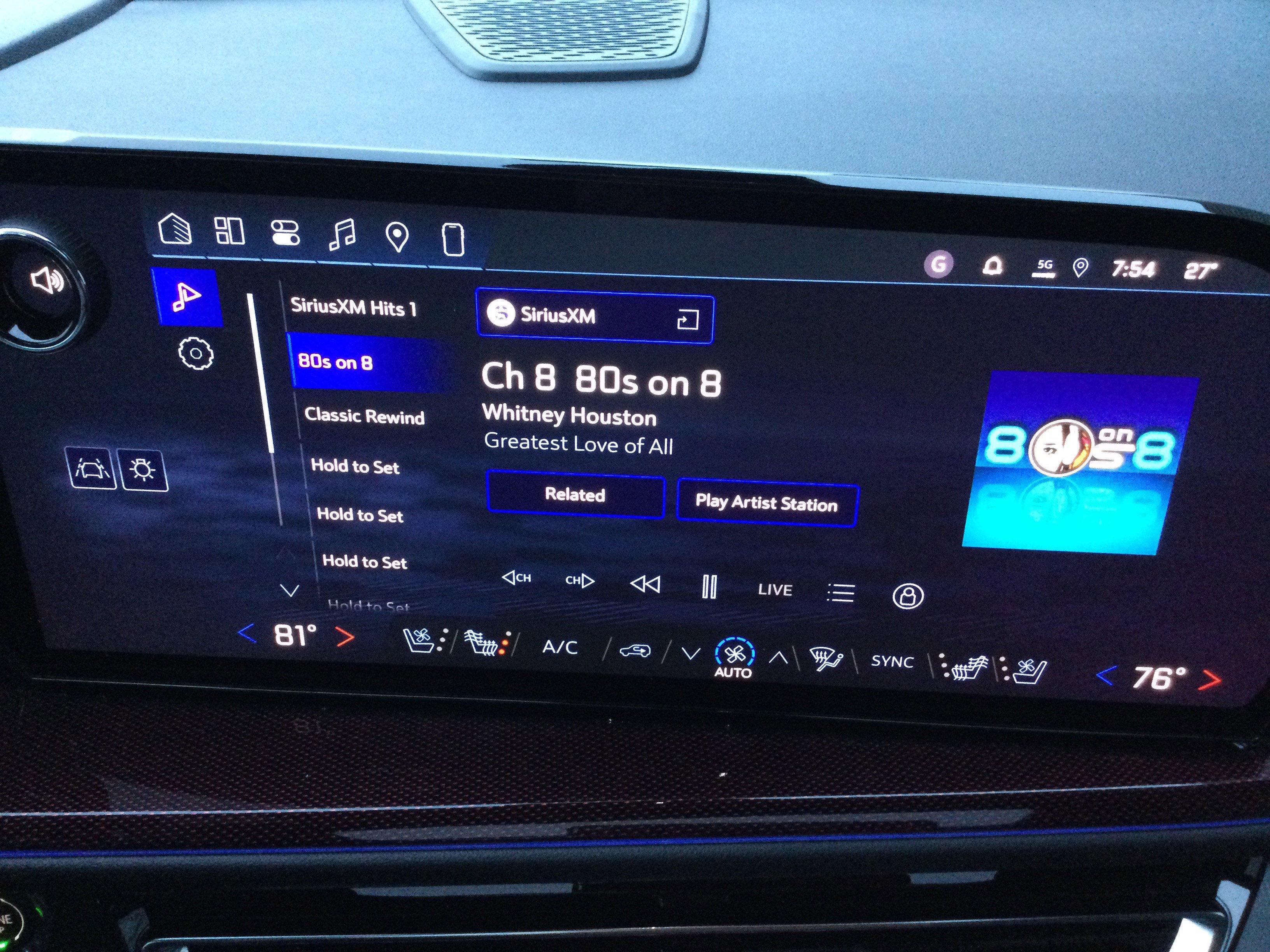 New 2026 Chevrolet Traverse RS w/ LPO, Floor Liner Package image 10