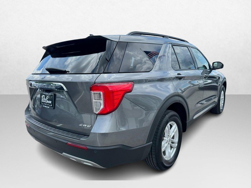Used 2023 Ford Explorer XLT w/ Equipment Group 202A image 5