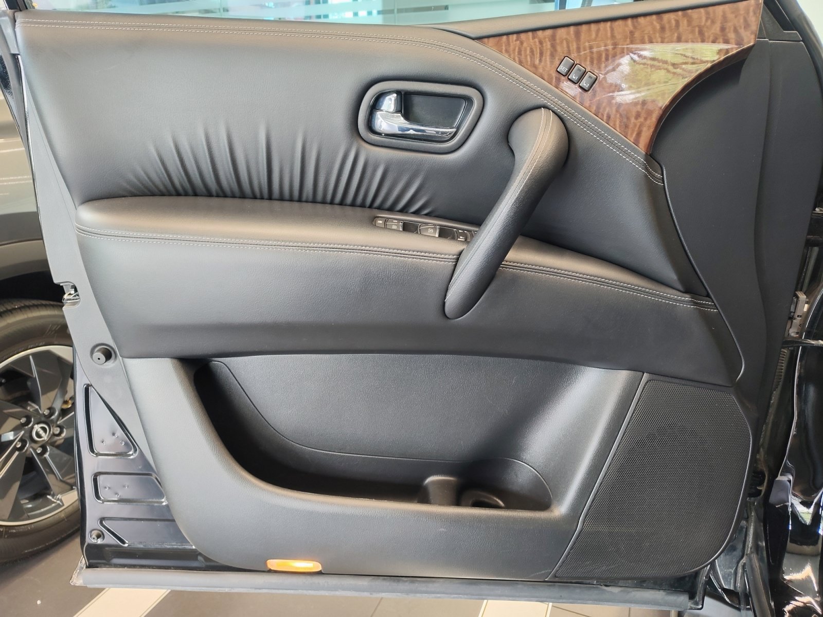 Used 2019 Nissan Armada Platinum w/ Captain's Chairs Package AWD/4WD image 32