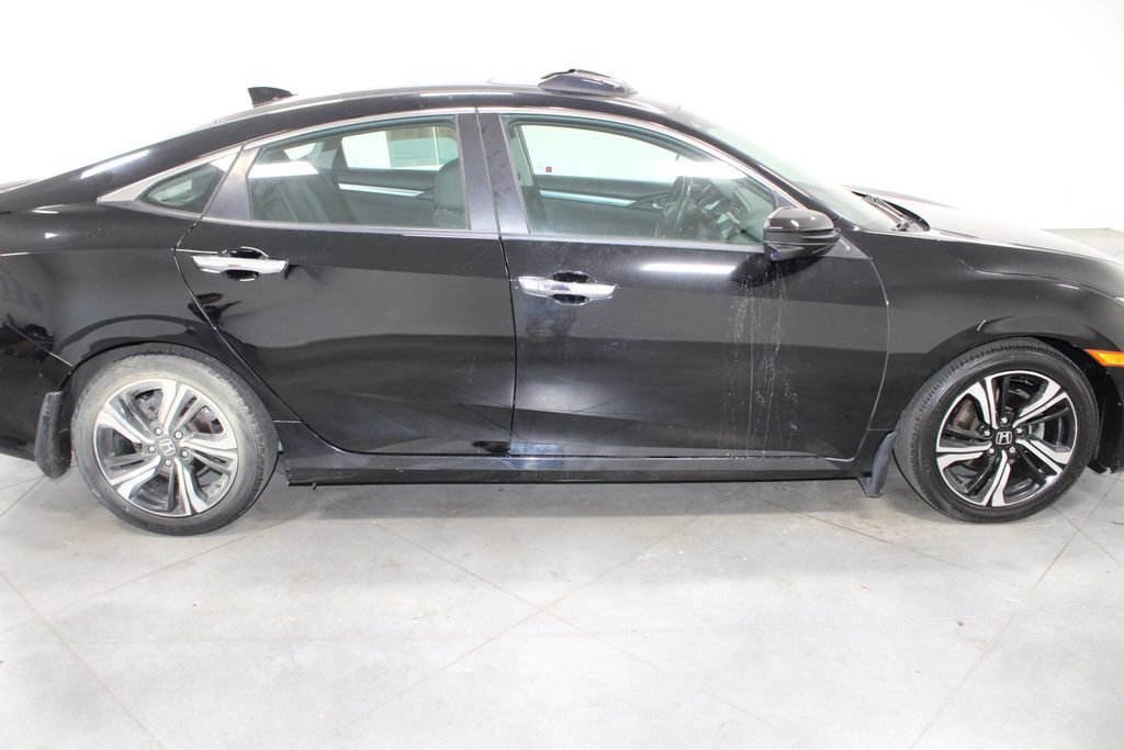 Used 2016 Honda Civic Touring image 11