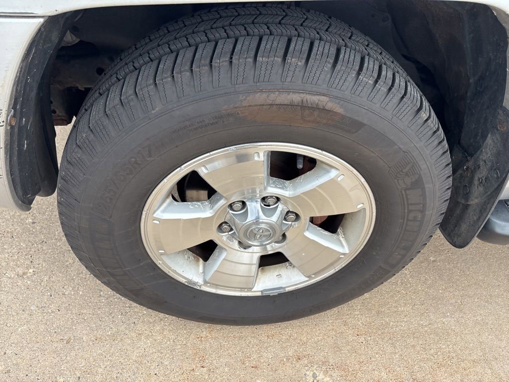Used 2005 Toyota 4Runner Limited AWD/4WD image 10