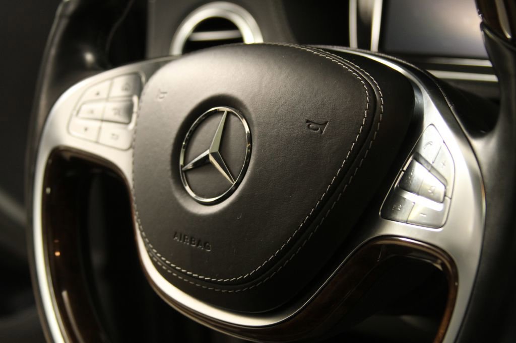 Used 2014 Mercedes-Benz S 63 AMG 4MATIC Sedan w/ Driver Assistance Package image 40