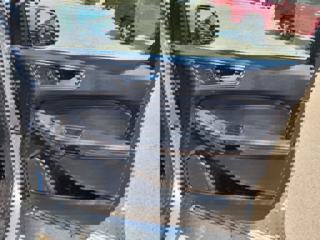 Used 2024 Ford Edge Titanium image 14