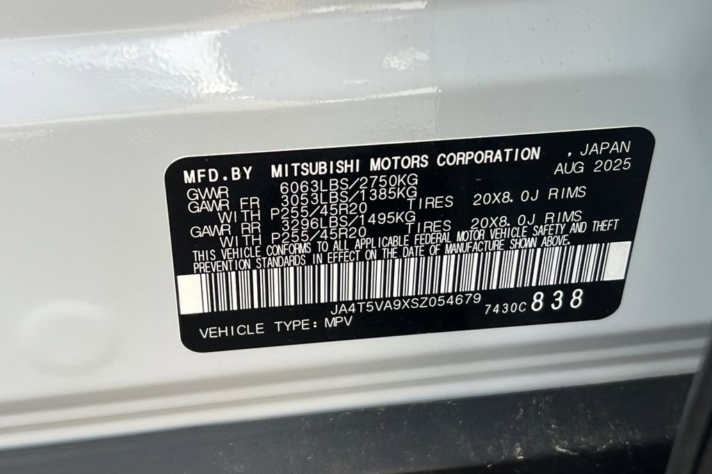 New 2025 Mitsubishi Outlander SE image 28