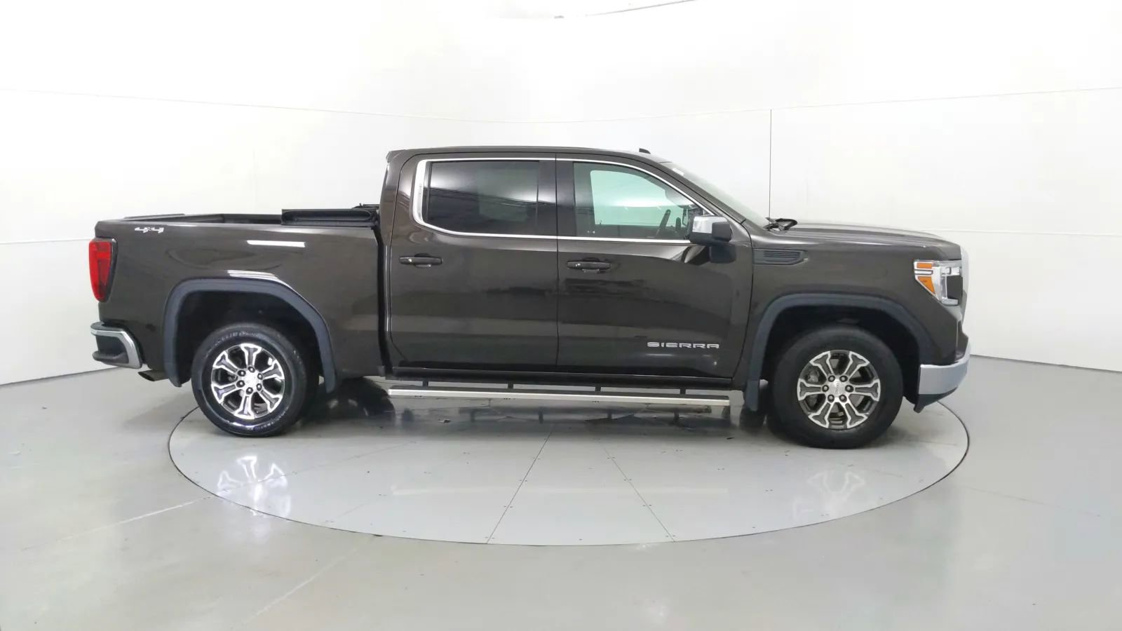 Used 2020 GMC Sierra 1500 SLE w/ SLE Convenience Package image 8