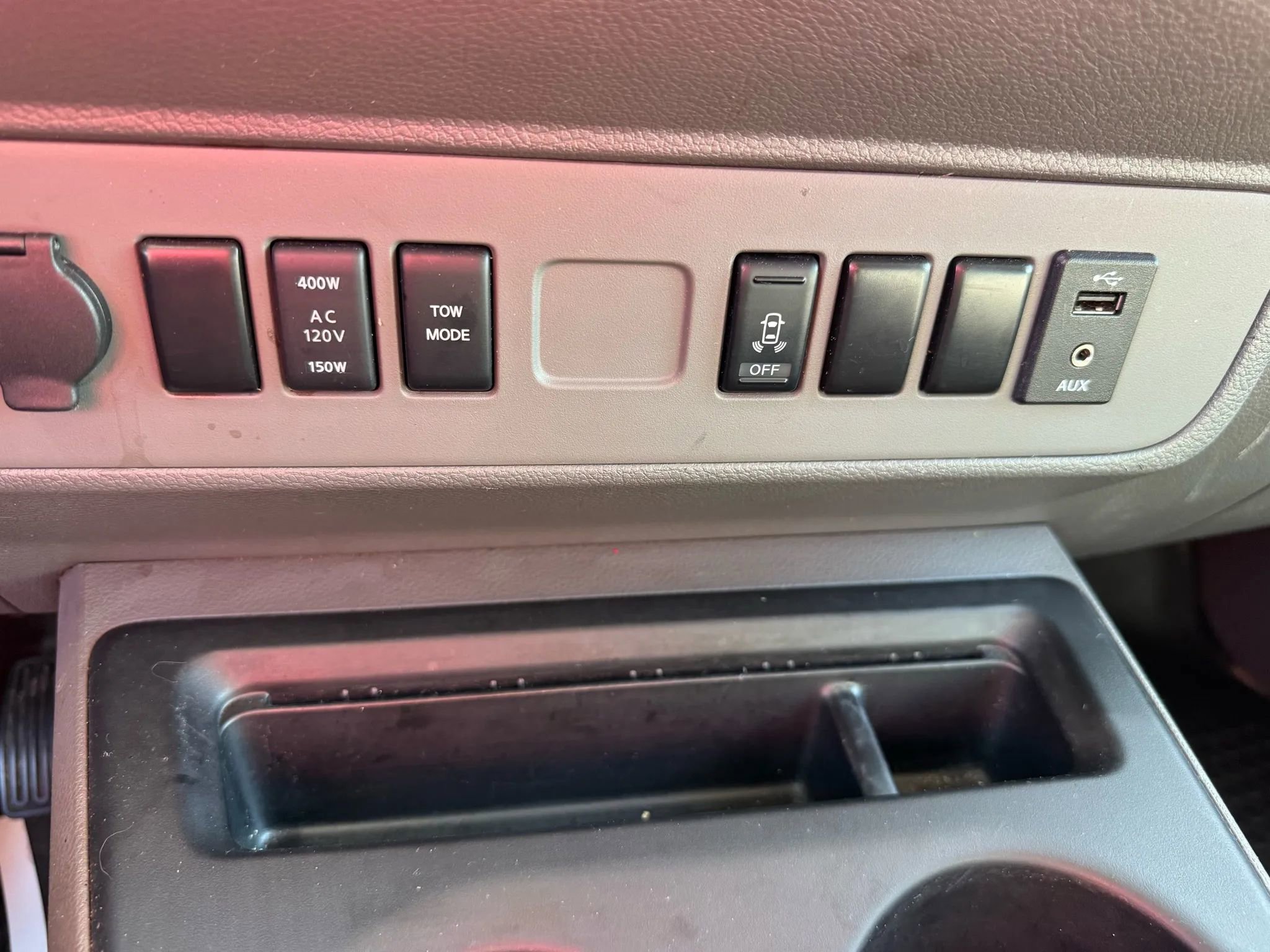 Used 2019 Nissan NV 2500 SV image 34