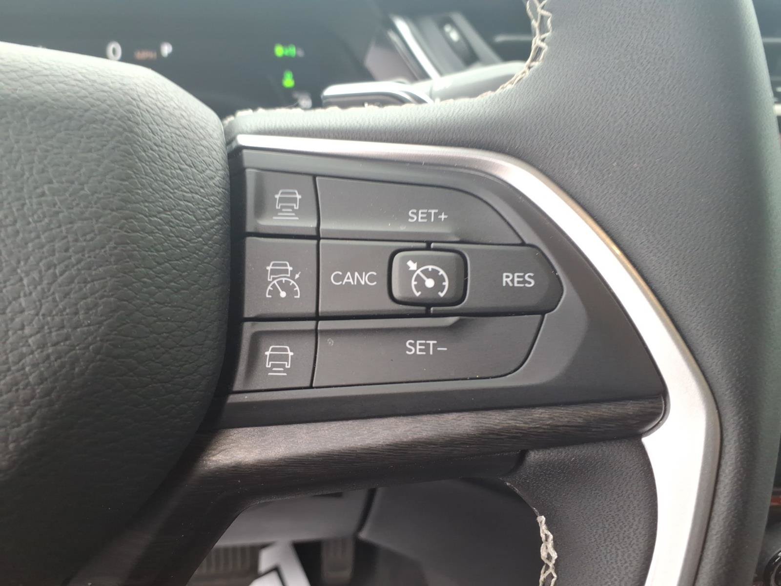 Certified 2023 Jeep Grand Cherokee 4WD 4xe w/ Luxury Tech Group II image 24