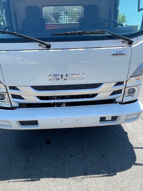 Used 2023 Isuzu NPR RWD image 4