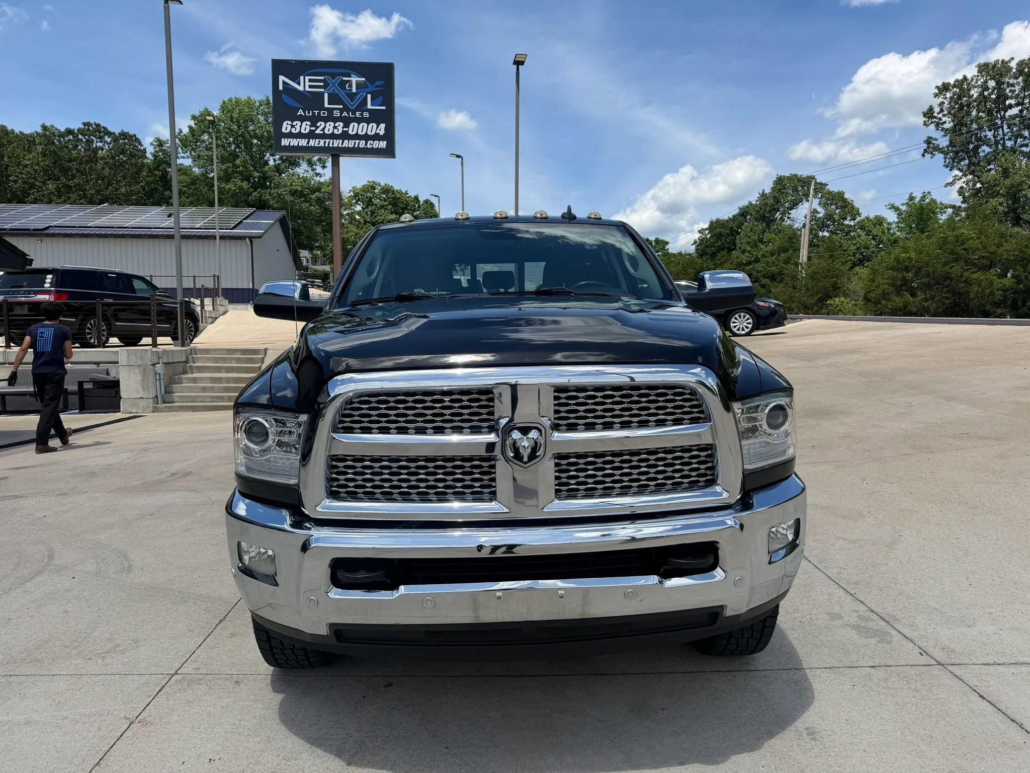 Used 2017 RAM 2500 Laramie w/ Snow Chief Group AWD/4WD image 4