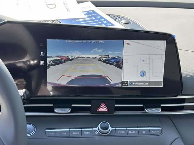 Certified 2025 Hyundai Elantra SEL image 29