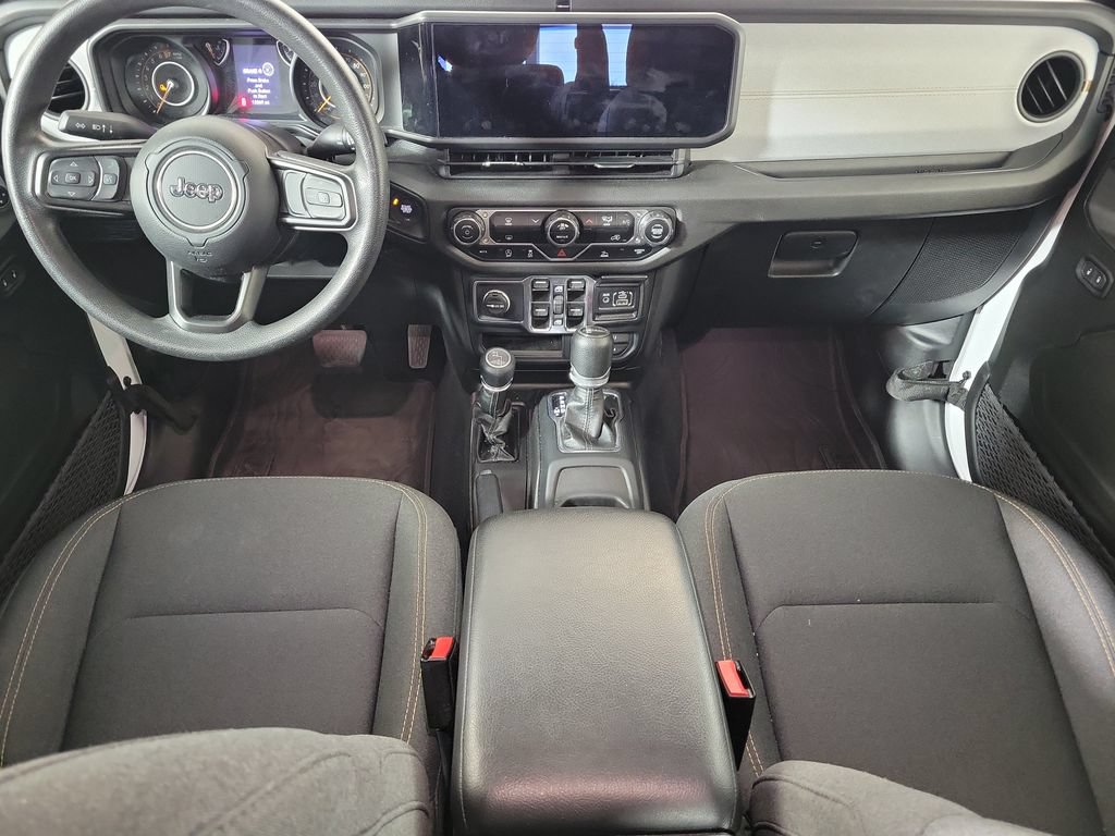Used 2024 Jeep Gladiator Sport AWD/4WD image 14