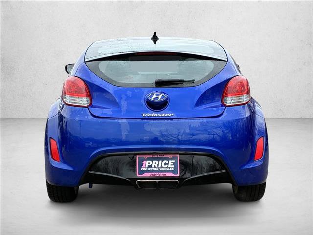 Used 2013 Hyundai Veloster w/ Style Pkg image 6