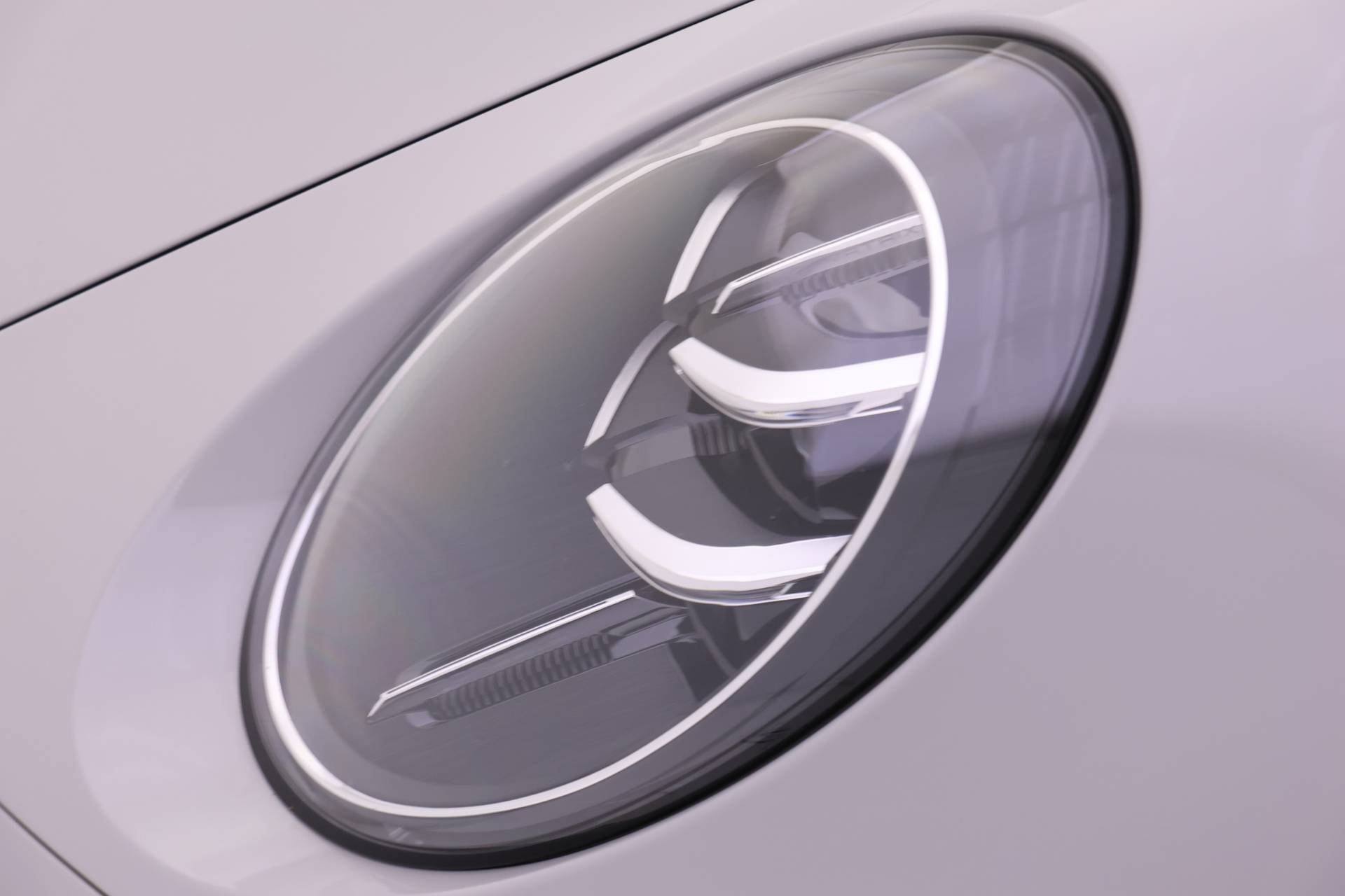 Certified 2025 Porsche 911 Carrera image 12