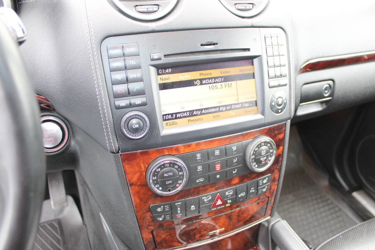 Used 2012 Mercedes-Benz GL 550 GL 550 4MATIC AWD 4dr SUV image 15