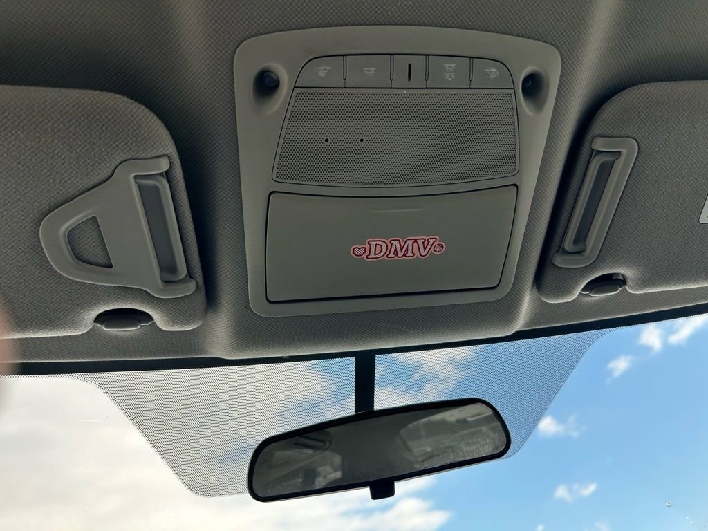 Used 2017 Nissan Sentra SR w/ Driver's Assist Package image 27