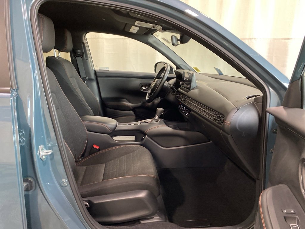 Used 2023 Honda HR-V Sport image 10