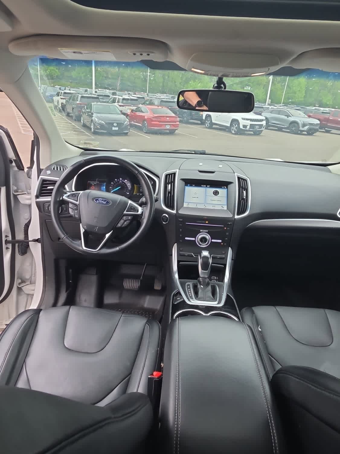 Used 2018 Ford Edge Titanium w/ Class II Trailer Tow Package AWD/4WD image 7