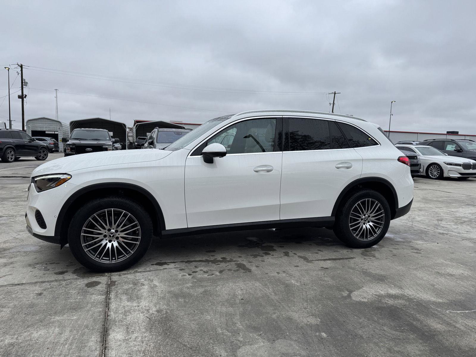 Certified 2025 Mercedes-Benz GLC 300 image 16