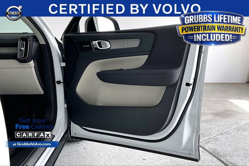 Used 2023 Volvo XC40 B5 Ultimate w/ Protection Package Premier AWD/4WD image 24